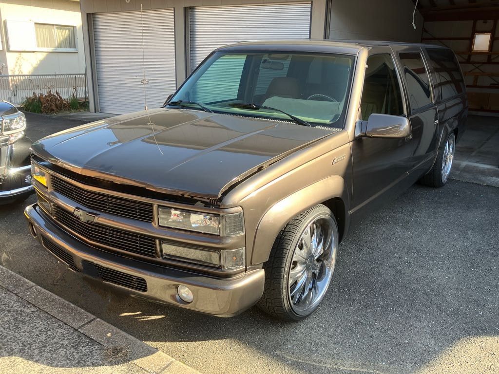 1994年式 シボレー　サバーバン２ＷＤ　ＬＳ